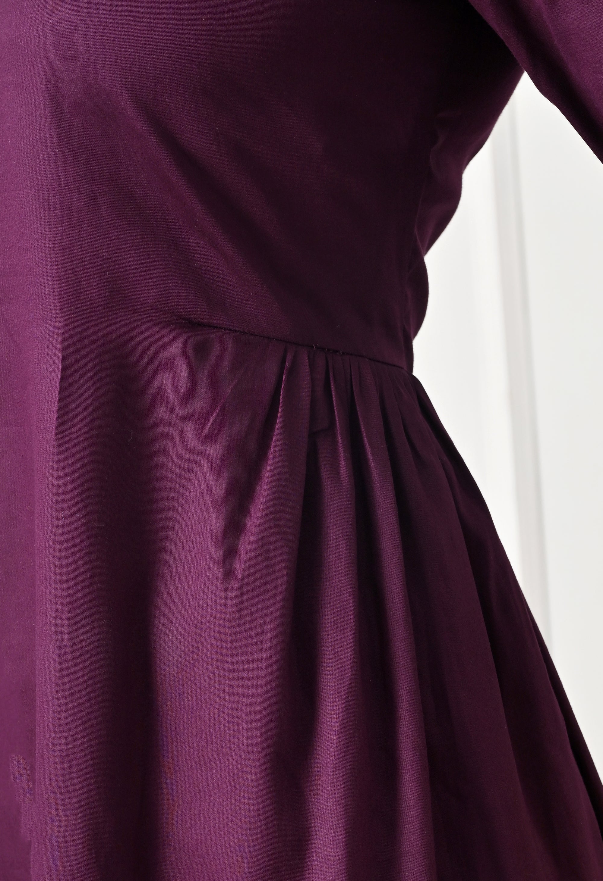 Elegant Plum Midi Dress – Timeless Sophistication